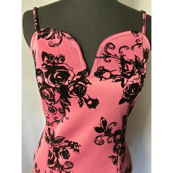 Almost Famous Cocktail Dress Pink Mauve Black Velvet Pattern with Straps Size M - Picture 2 of 5